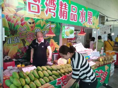 大潤(rùn)發(fā)北側(cè)潤(rùn)溪廣場(chǎng)羊絨皮草購(gòu)物節(jié)盛大開啟，農(nóng)副土特產(chǎn)品一應(yīng)俱全，只等您來！